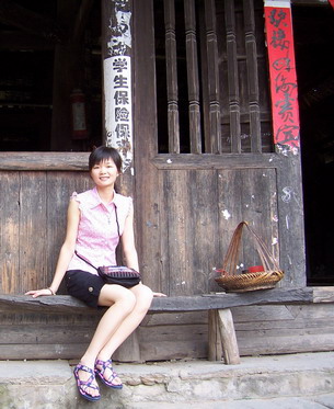 Lina Huang - Tour Consultant in China